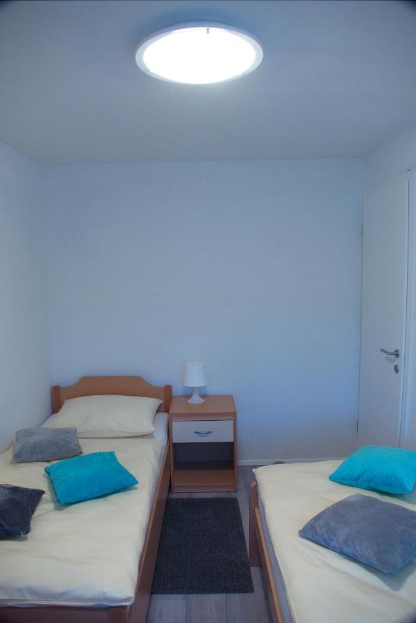 Apartmaji Anita Begunje pri Cerknici Екстер'єр фото