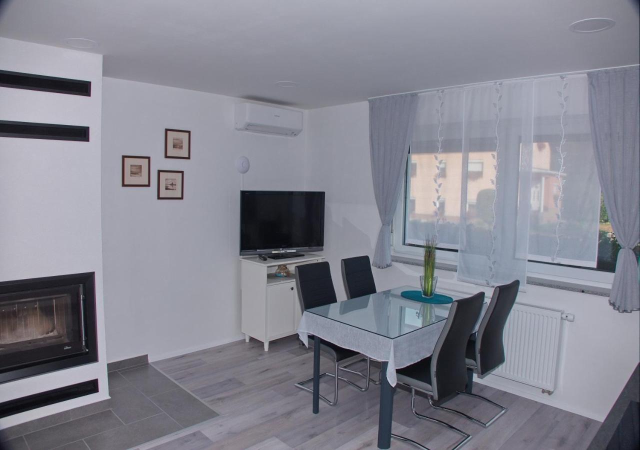 Apartmaji Anita Begunje pri Cerknici Екстер'єр фото